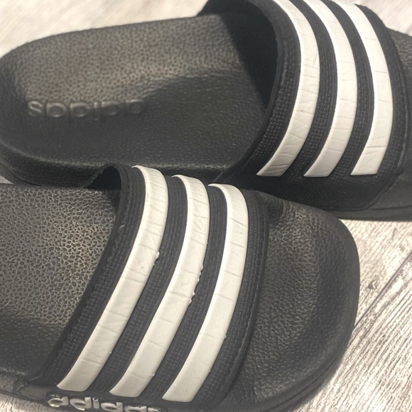Adidas Kids Black and White Slide Sandals - Picture 2 of 4